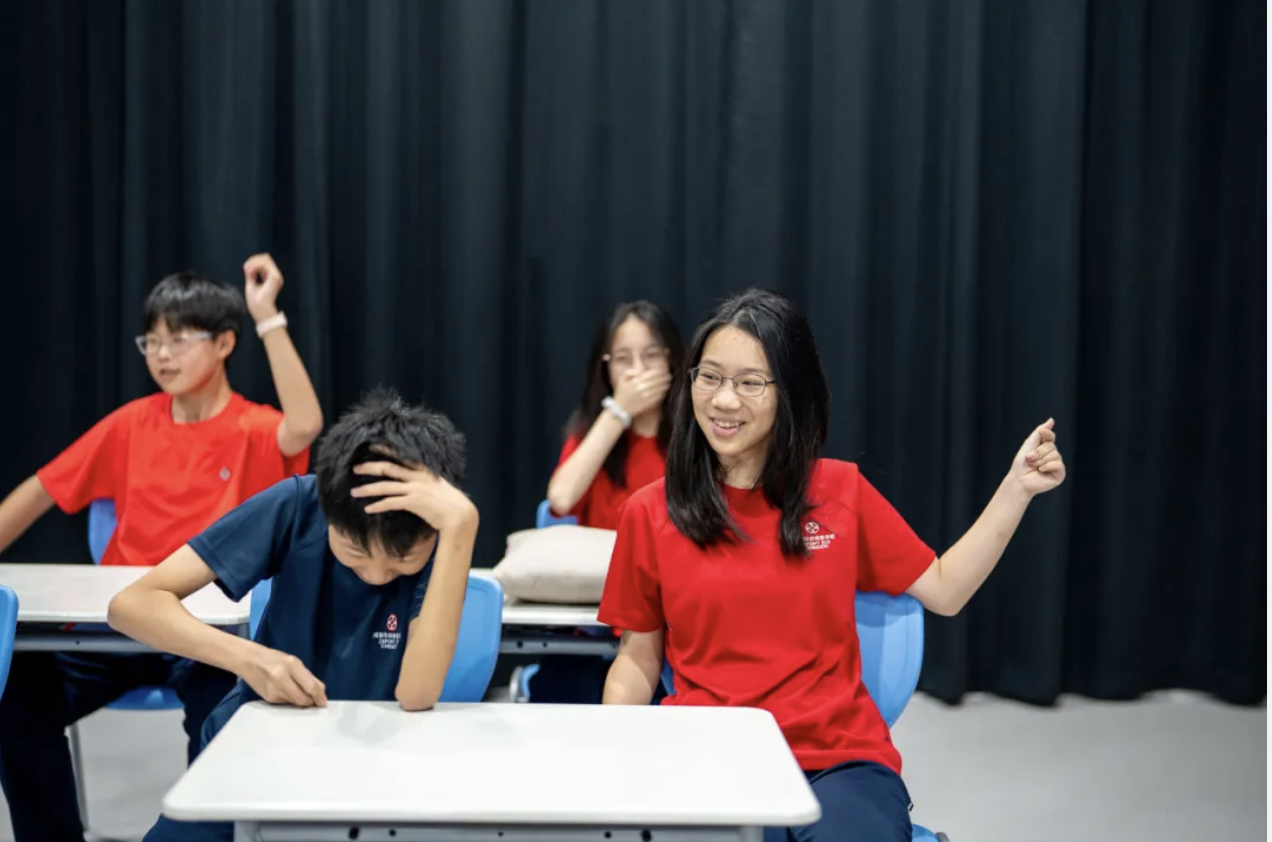 走进戏剧课堂|Mr. Greenwood:让学生在舞台上找到自信 – 成都狄邦肯思学校